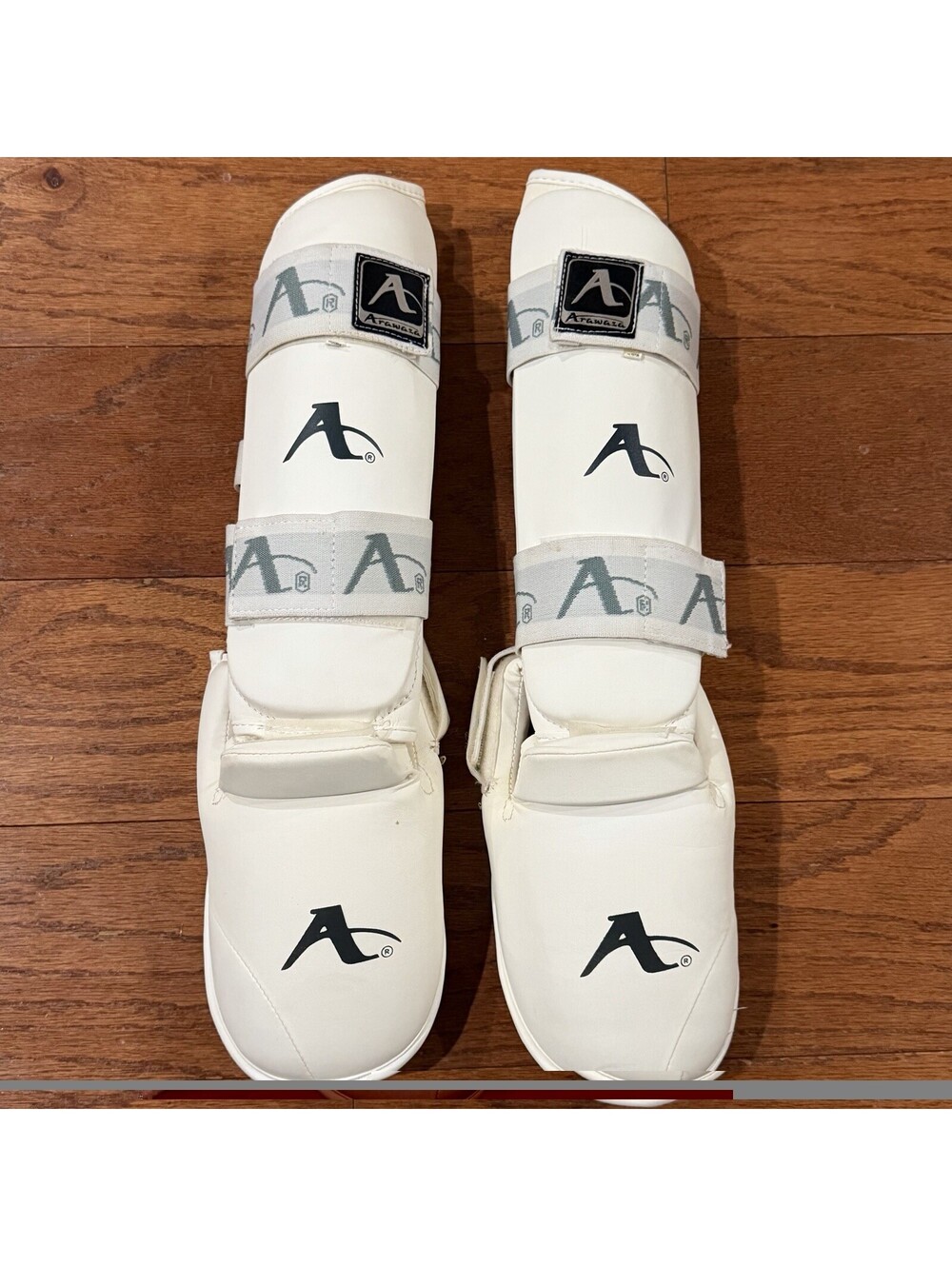 Arawaza Karate Shin Instep Guards Size Small White Sparring Leg Foot Protectors